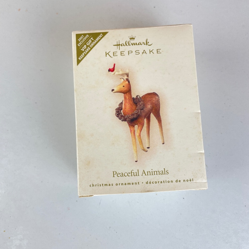 Vintage Hallmark Keepsake Christmas Ornament Peaceful Animals Reindeer 2007
